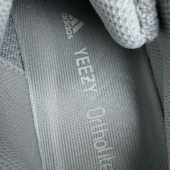 2021 Adidas Yeezy Boost 700 V2 Cream Men’s Sz 10 - Picture 9 of 11